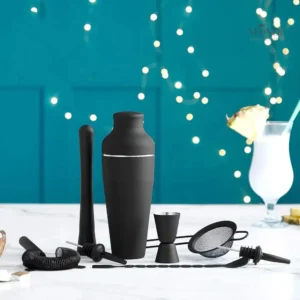 Outils pratiques pour préparer des boissons maison avec style