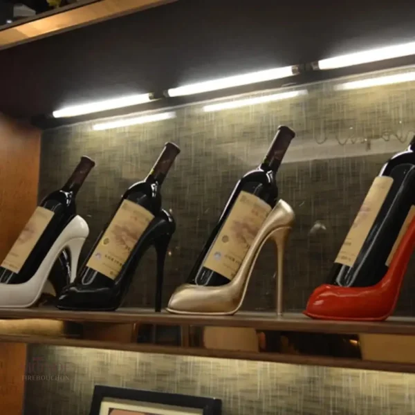 Porte-bouteille design moderne pour une présentation chic du vin