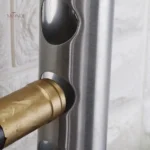 Étagère porte-bouteille murale pour un rangement stylé