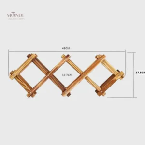 Porte-bouteille en bois clair, idéal pour le rangement et la décoration