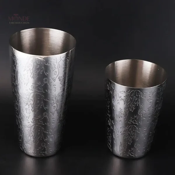 Shaker cocktail coloré, parfait pour mélanger vos boissons