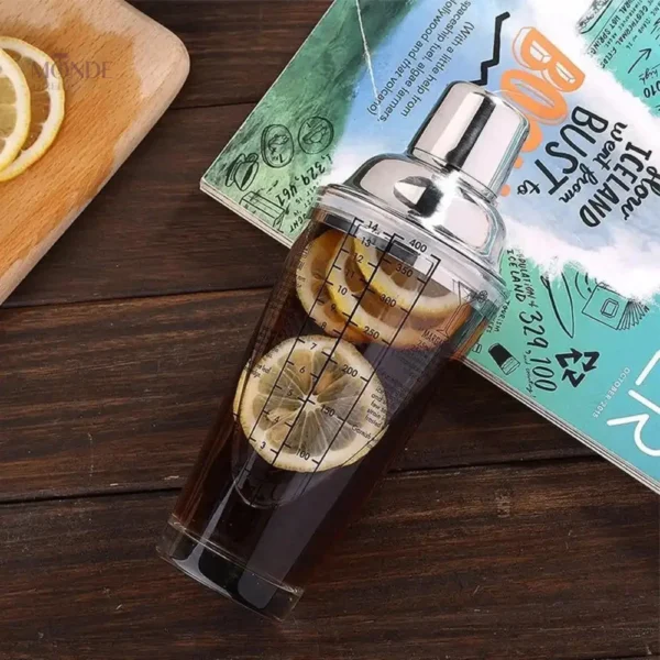Accessoire de mixologie, shaker cocktail en verre pratique