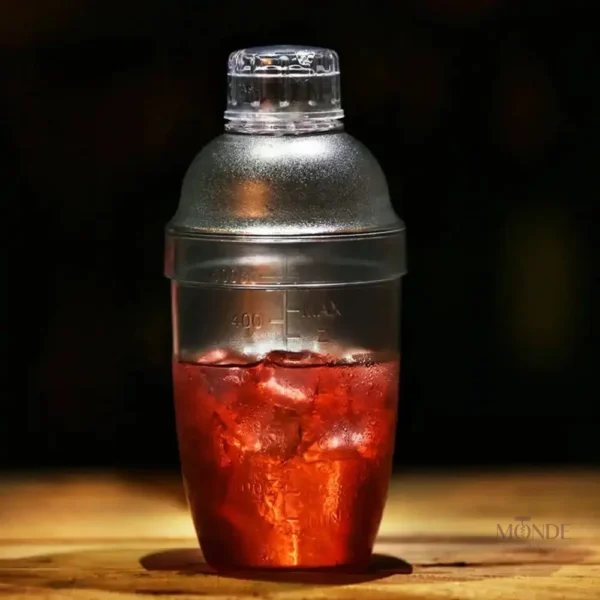 Accessoire de bar : shaker à cocktail avec graduations pratiques