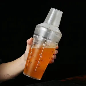 Shaker en plastique pour cocktails, léger et pratique