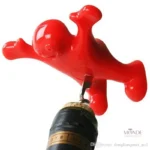 Tire-bouchon design original homme, pratique et coloré pour le vin