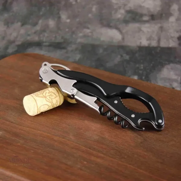 Accessoire sommelier Scorpion, idéal pour déboucher vos bouteilles