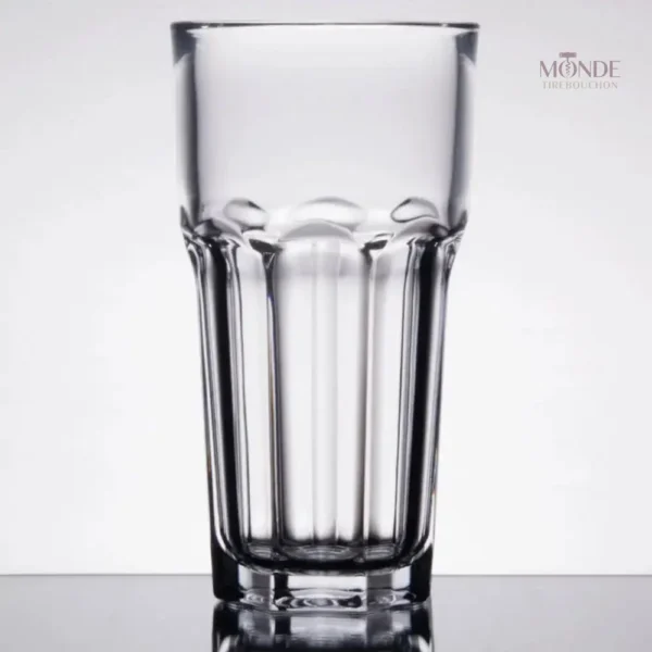 Verre à cocktail, design élégant pour cocktails et boissons estivales