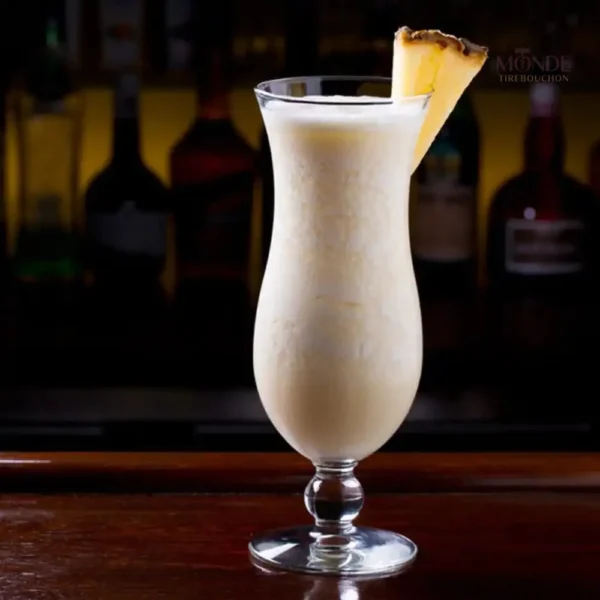 Verre cocktail Piña Colada élégant pour boissons fraîches